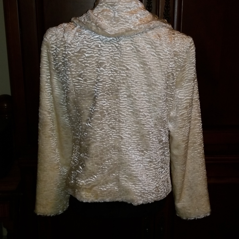 Utex Gorgeous Jacket - image 3